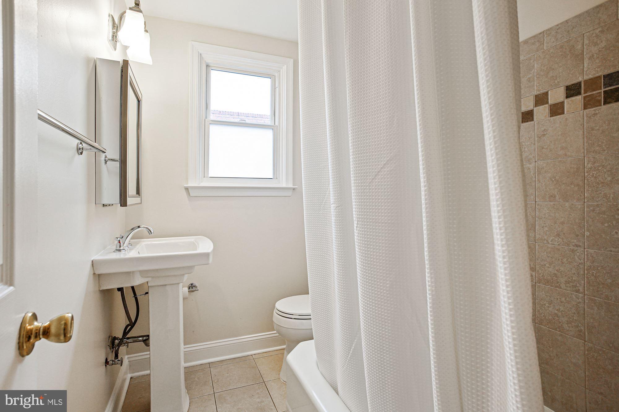 3636 Clarenell Road Baltimore, MD 21229 - Photo 17 of 31 Full Bath