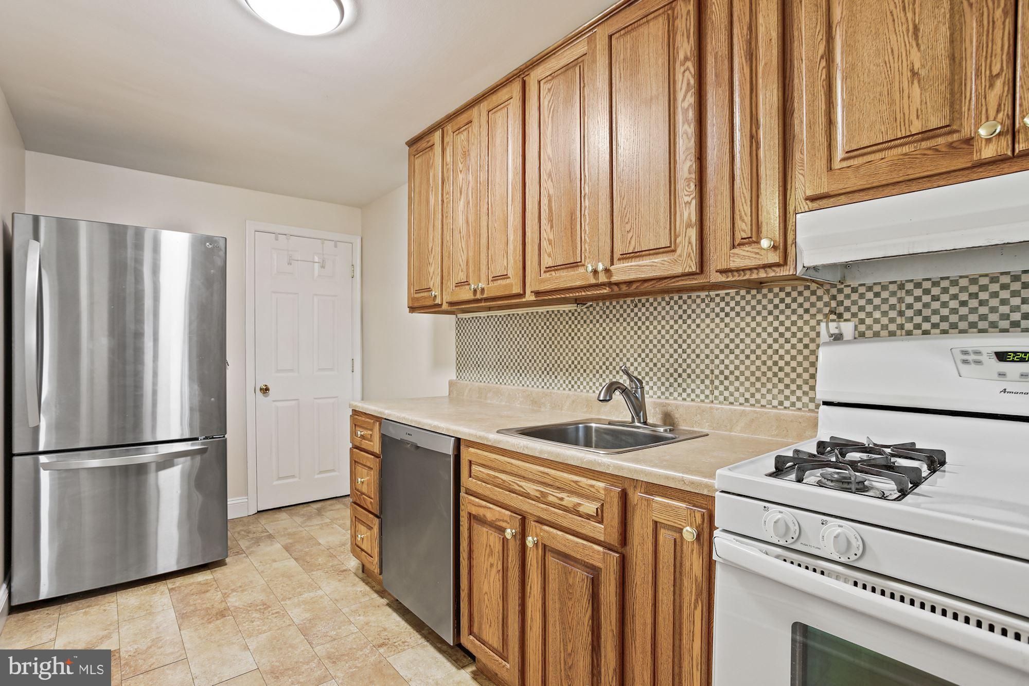 3636 Clarenell Road Baltimore, MD 21229 - Photo 9 of 31 Kitchen