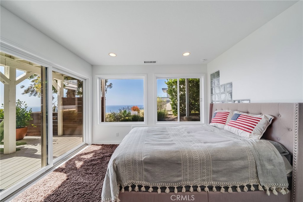 979 Capistrano Avenue Laguna Beach, CA 92651 - Photo 12 of 24