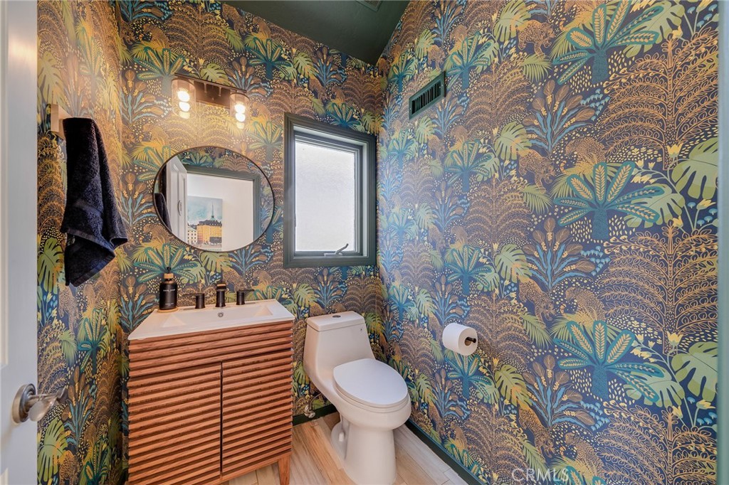 979 Capistrano Avenue Laguna Beach, CA 92651 - Photo 16 of 24