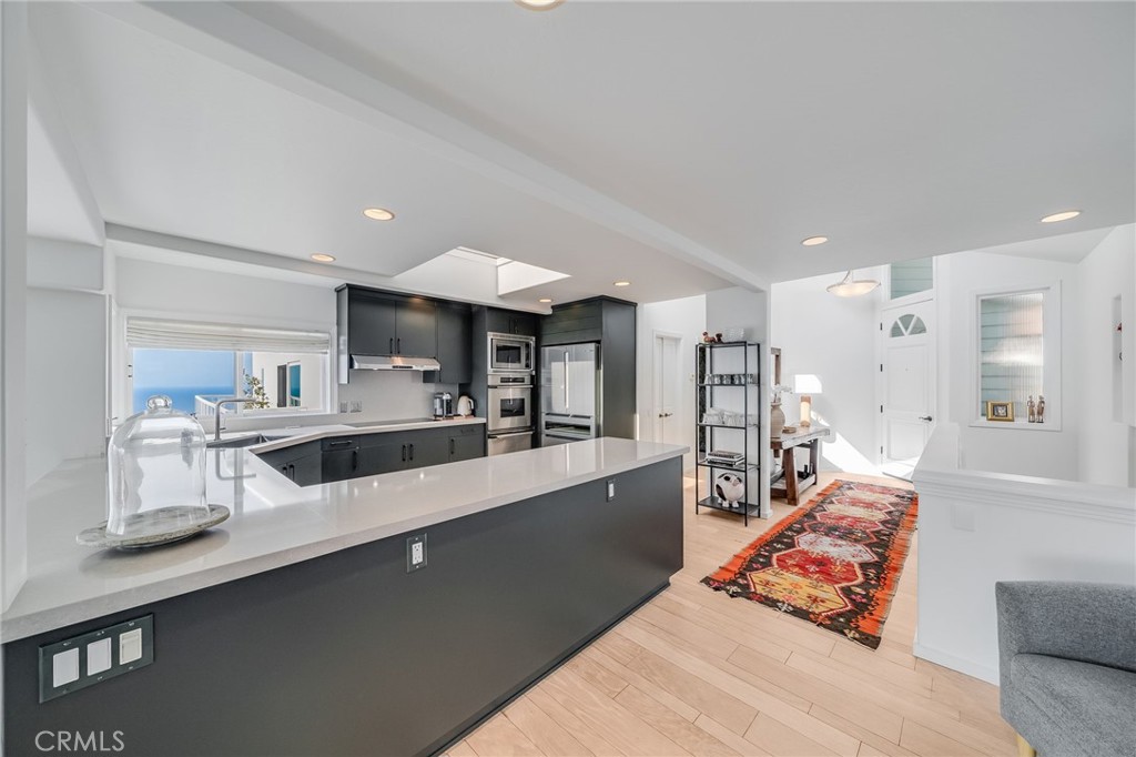 979 Capistrano Avenue Laguna Beach, CA 92651 - Photo 5 of 24