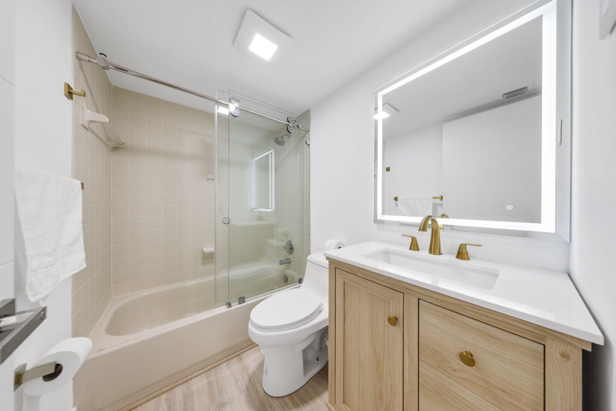 1401 South Ocean Boulevard, Unit 407 Boca Raton, FL 33432 - Photo 19 of 57 1401 S OCEAN BLVD APT 407 - 34.jpg-SMALL