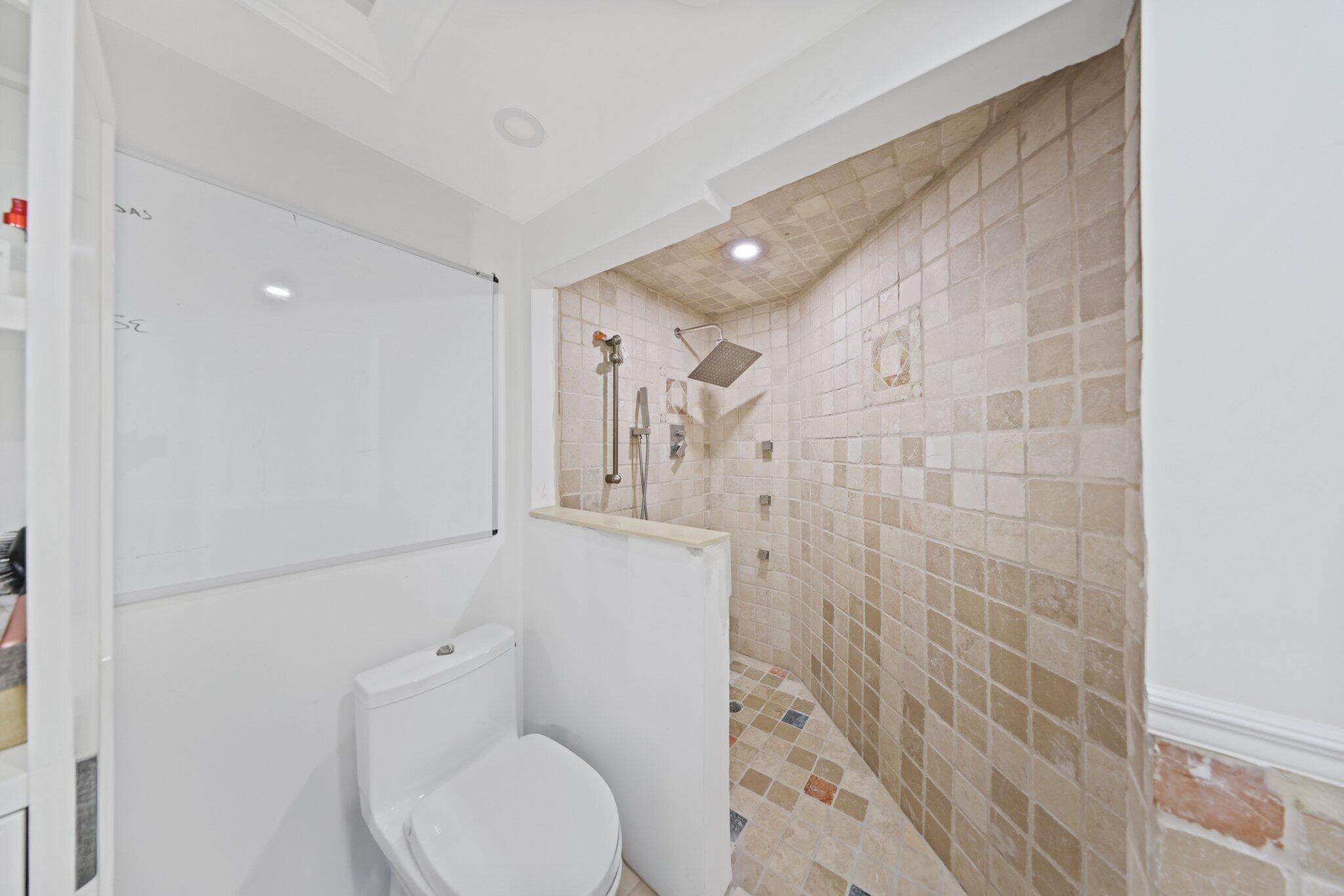 1401 South Ocean Boulevard, Unit 407 Boca Raton, FL 33432 - Photo 29 of 57 1401 S OCEAN BLVD APT 407 - 46.jpg-SMALL