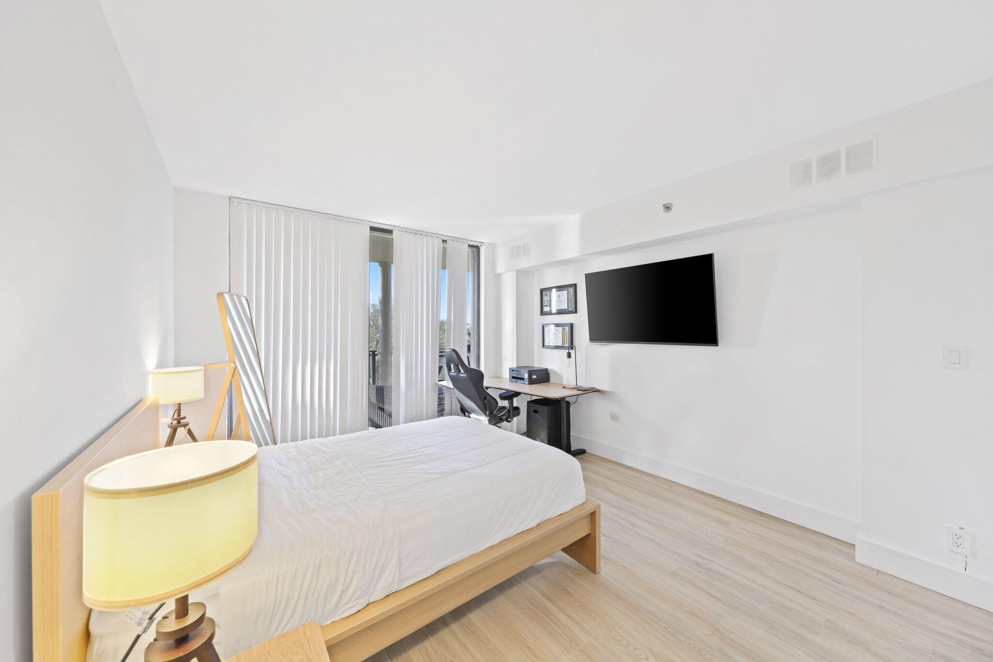 1401 South Ocean Boulevard, Unit 407 Boca Raton, FL 33432 - Photo 30 of 57 1401 S OCEAN BLVD APT 407 - 47.jpg-SMALL