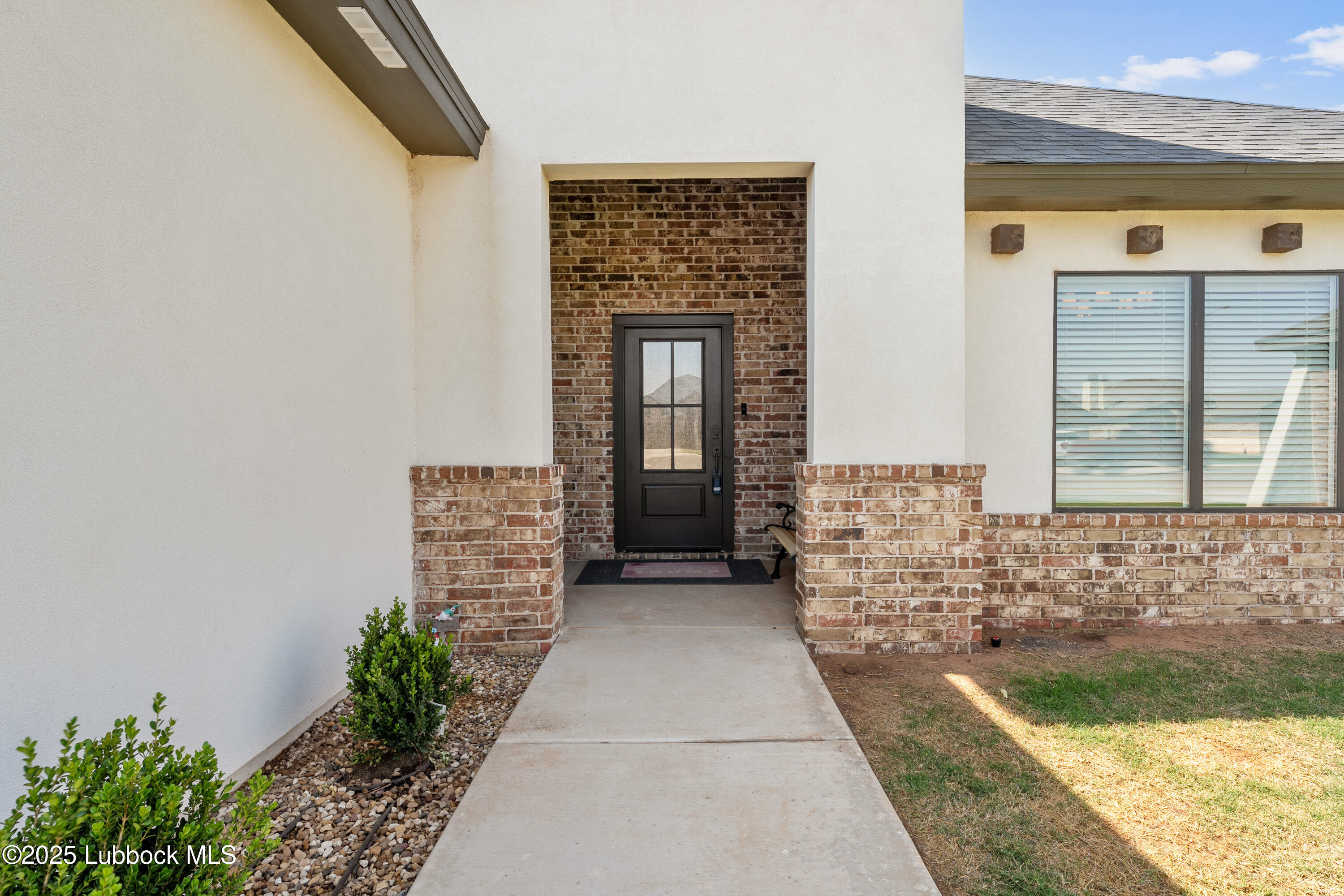 2915 137th Street Lubbock, TX 79423 - Photo 3 of 40 a view of front door of house
