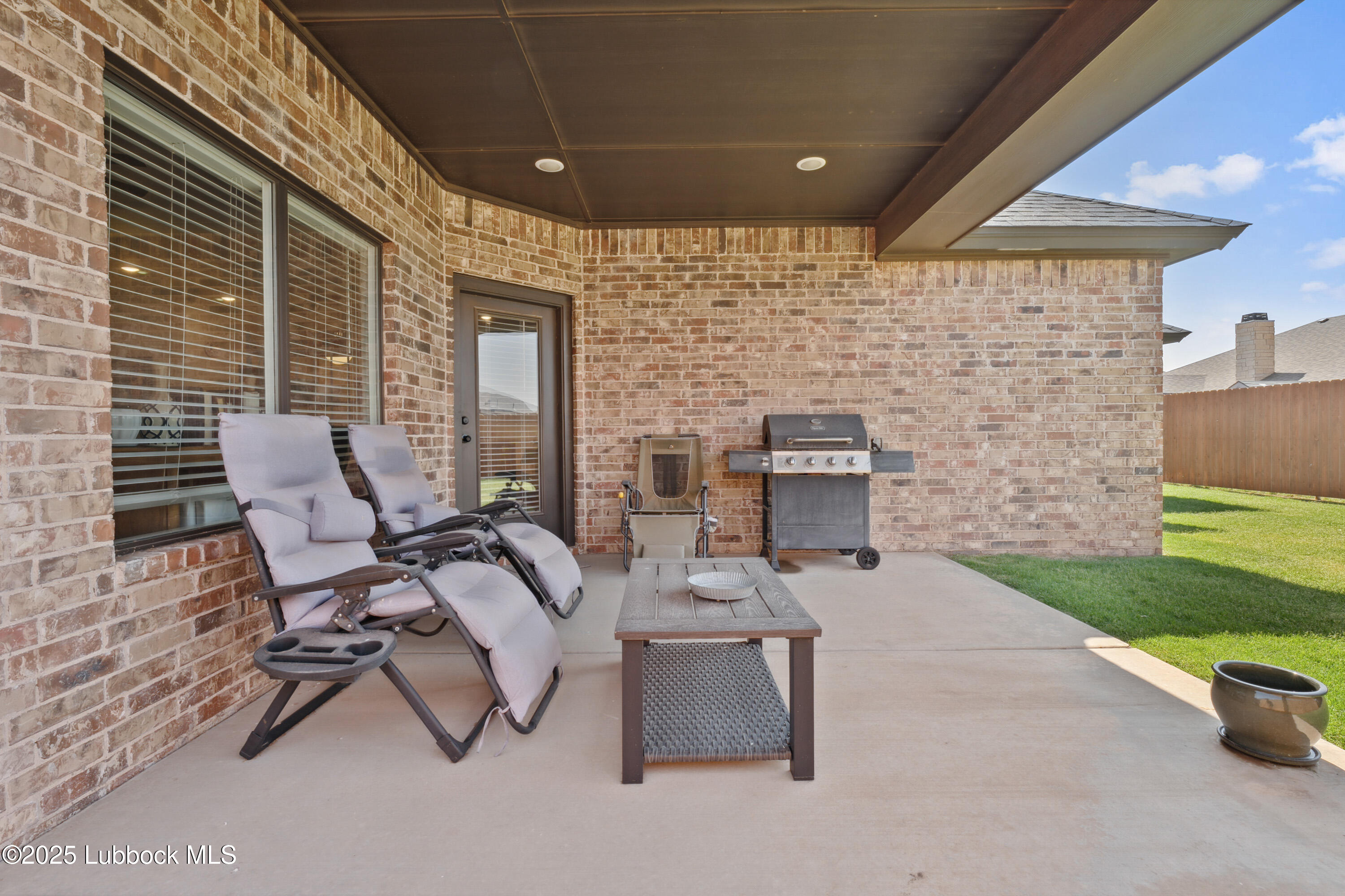2915 137th Street Lubbock, TX 79423 - Photo 39 of 40 a building outdoor space with patio furniture