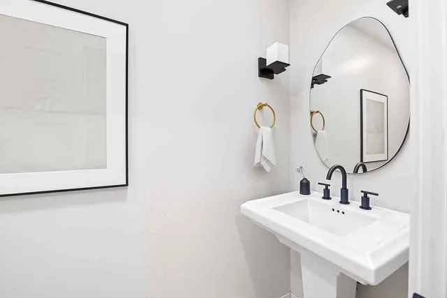 $1,770,000 | 1240 La Brea Lane, Carpinteria, CA 93013