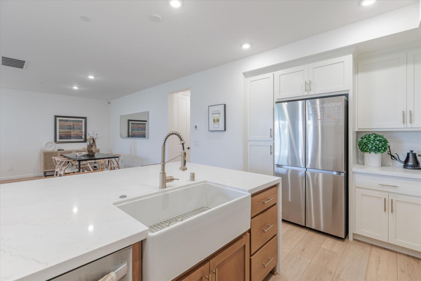 5392 Arnold Road Dublin, CA 94568 - Photo 16 of 53 Gallery Image 16