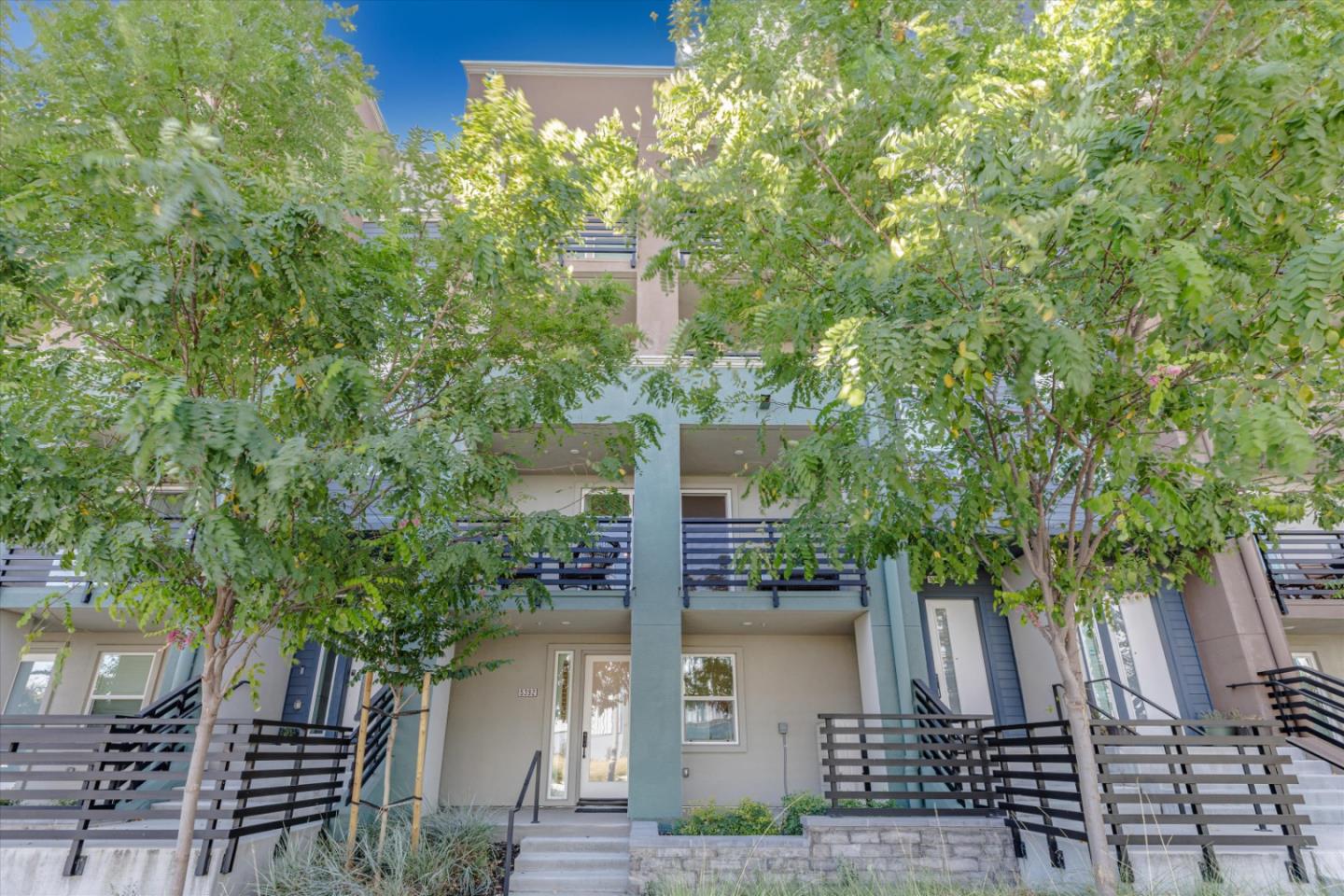 5392 Arnold Road Dublin, CA 94568 - Photo 2 of 53 Gallery Image 2