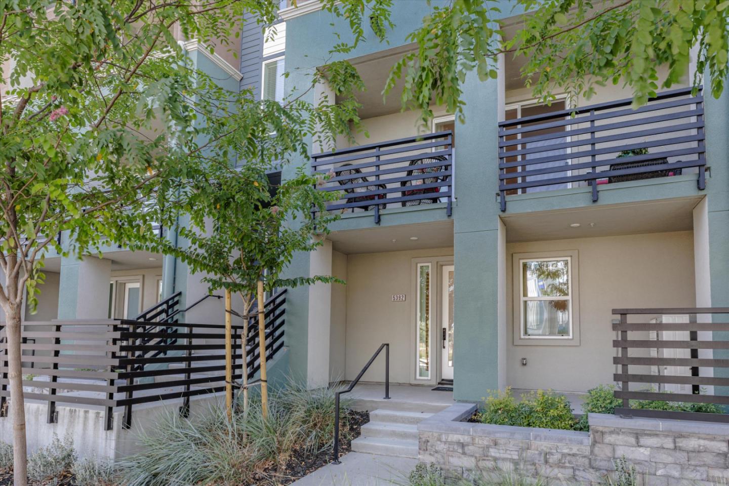 5392 Arnold Road Dublin, CA 94568 - Photo 3 of 53 Gallery Image 3