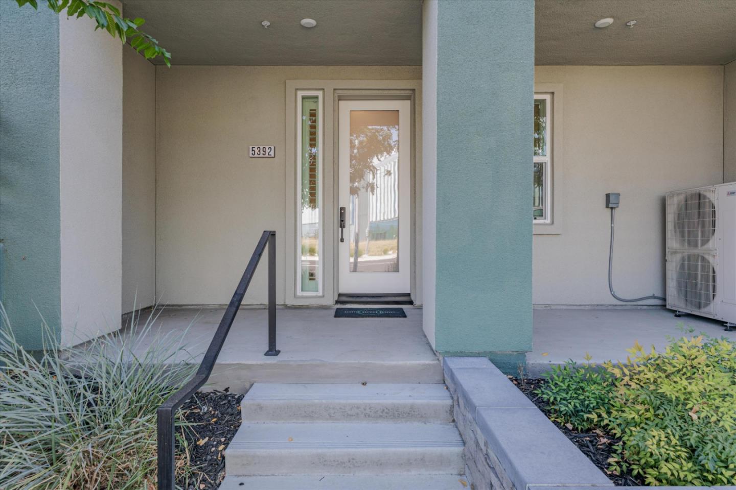 5392 Arnold Road Dublin, CA 94568 - Photo 4 of 53 Gallery Image 4