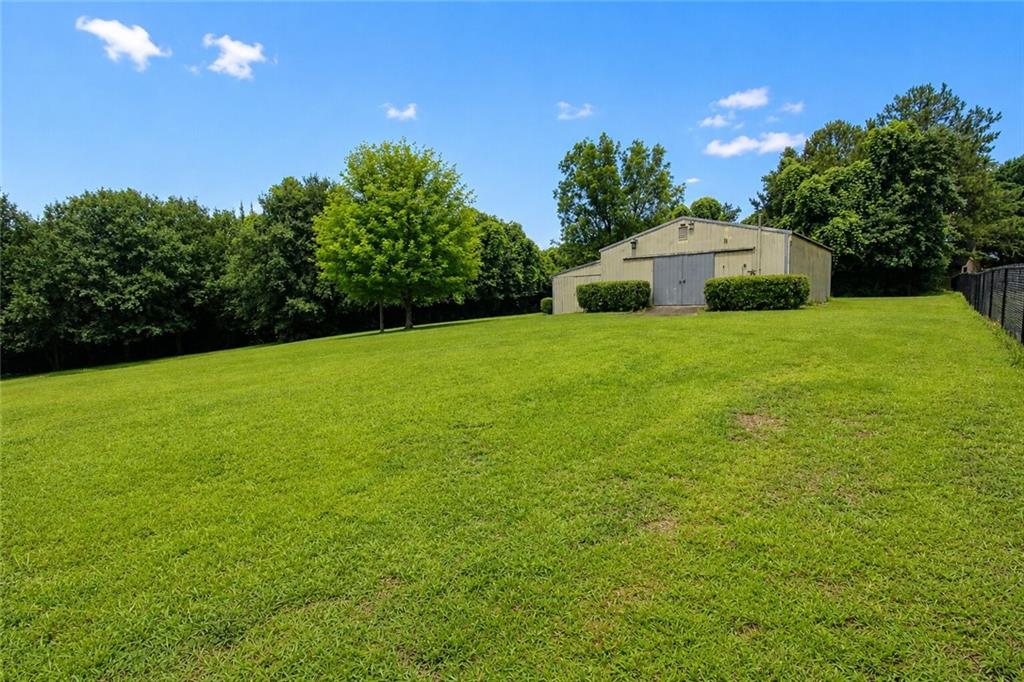 1464 Lakeview Road Grayson, GA 30017 - Photo 10 of 92