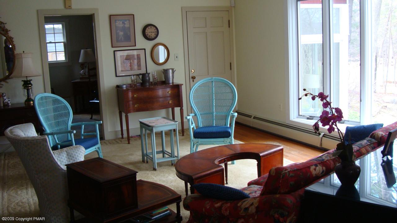387 Valley View Road Cresco, PA 18326 - Photo 4 of 9 Living Room 2