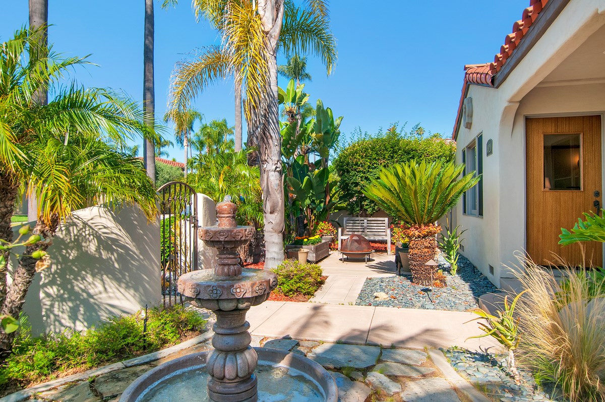 4020 Rochester Road San Diego, CA 92116 - Photo 3 of 23