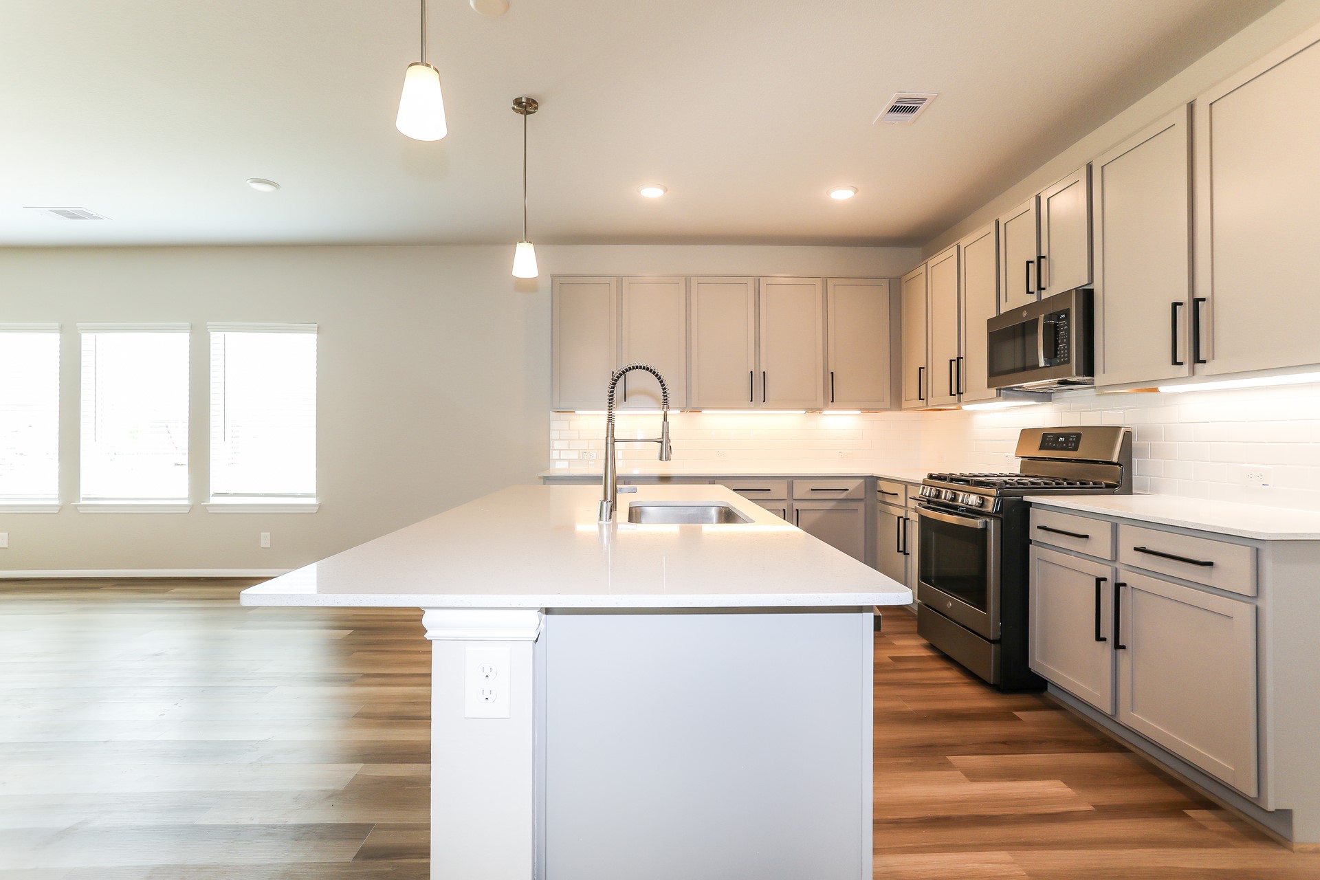 811 Steam Rdg Lane Tomball, TX 77375 - Photo 6 of 15