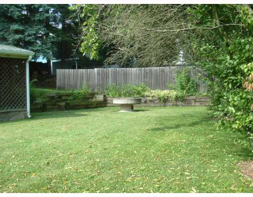1084 Starr Road Crescent, PA 15046 - Photo 4 of 17 Yard/Garden.