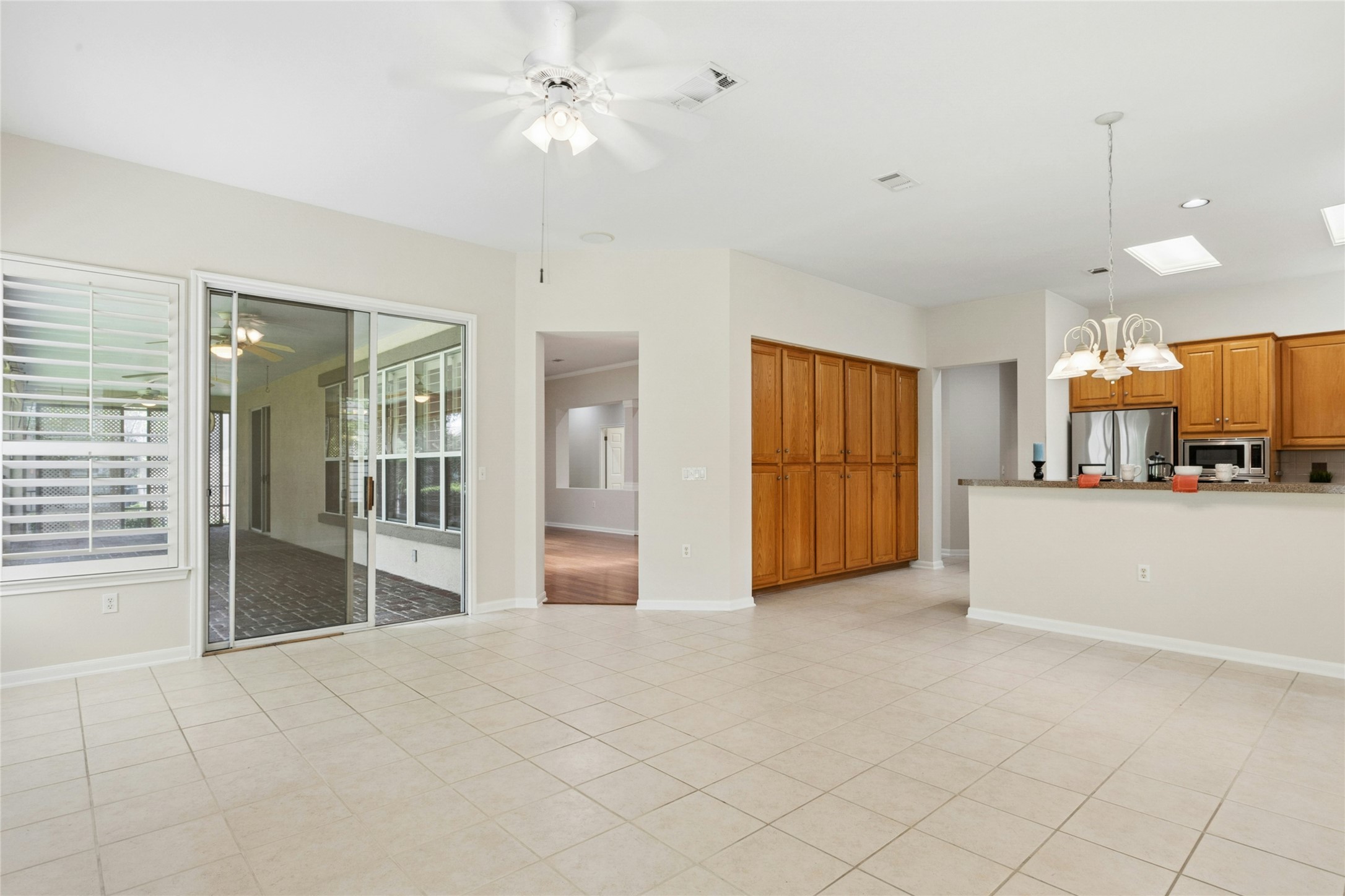 138 Running Water Street Georgetown, TX 78633 - Photo 14 of 36 Breakfast & Family Room