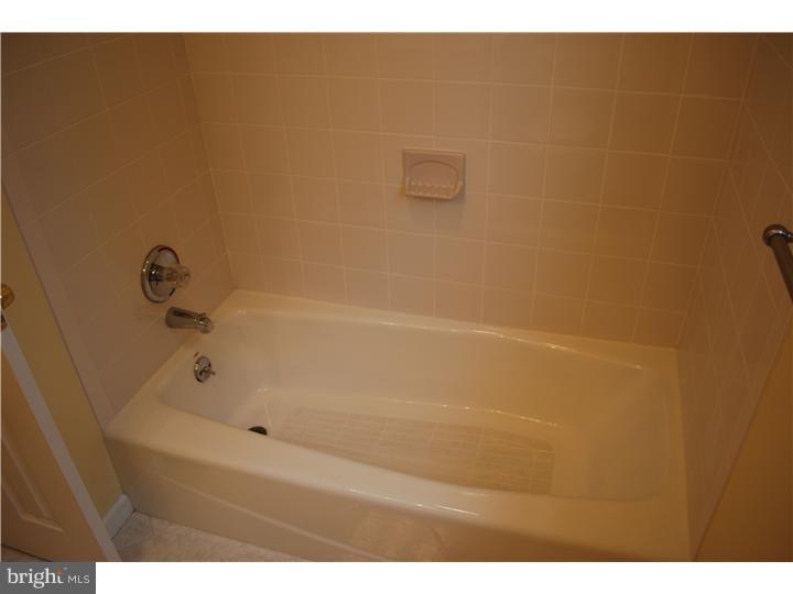 16 Merry Road Newark, DE 19713 - Photo 19 of 21 Bathroom