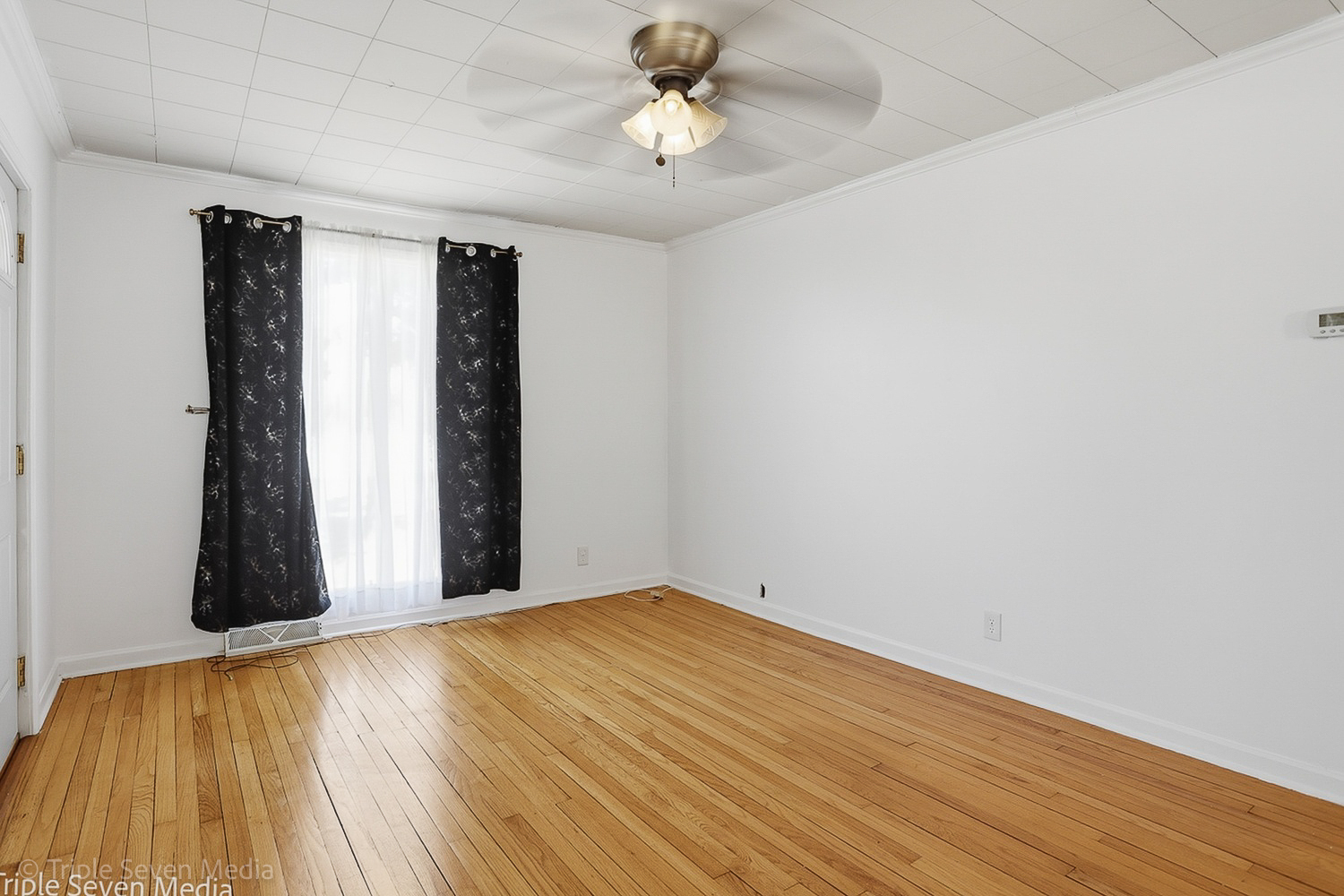 2357 Caton Farm Road Crest Hill, IL 60403 - Photo 5 of 9 Gallery Image 5