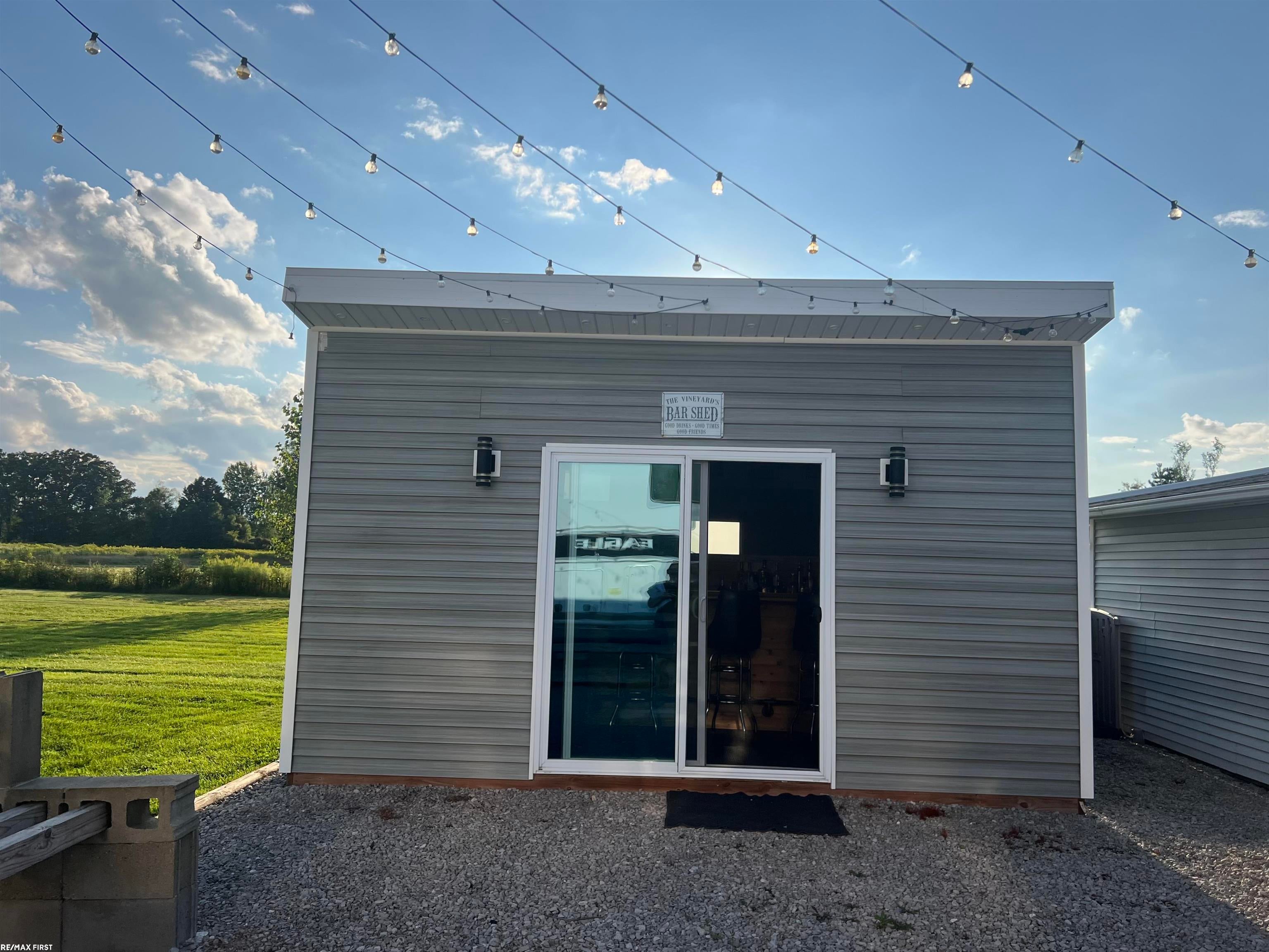 9551 Imlay City Road Avoca, MI 48006 - Photo 3 of 8 Gallery Image 3
