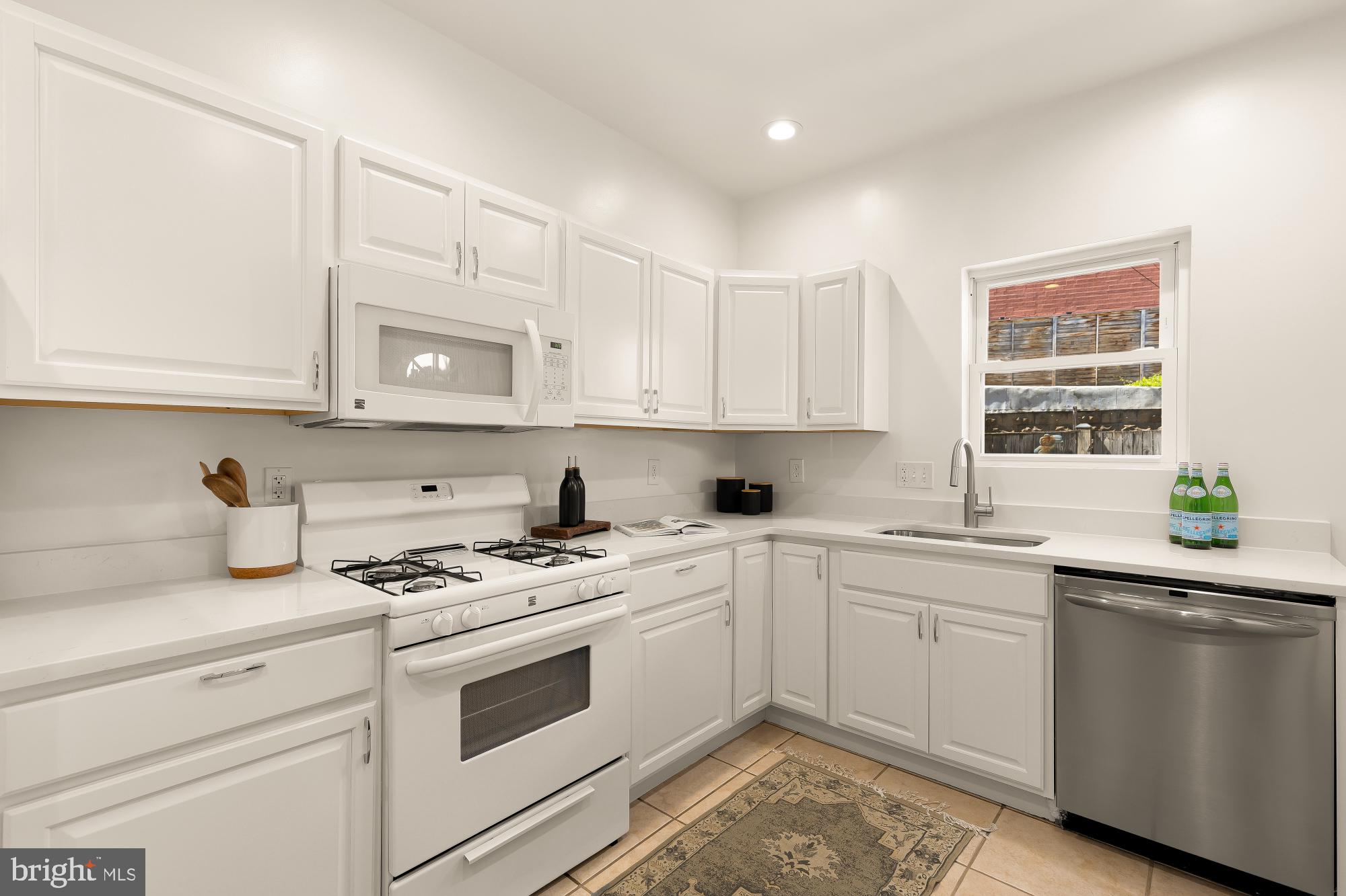 427 R Street Northwest Washington, DC 20001 - Photo 14 of 33