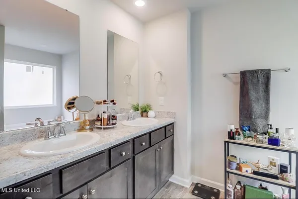 $2,500 | 2520 Esplanade Street, Ocean Springs, MS 39564