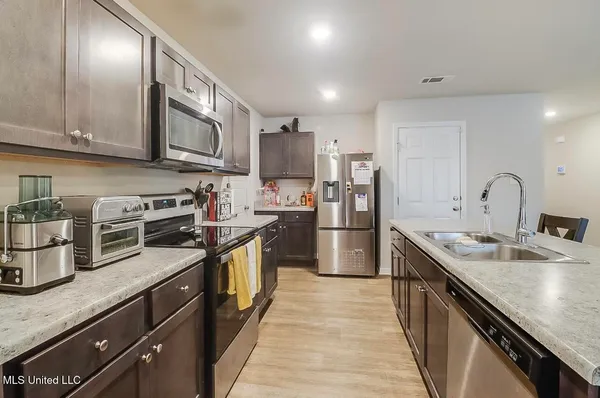 $2,500 | 2520 Esplanade Street, Ocean Springs, MS 39564