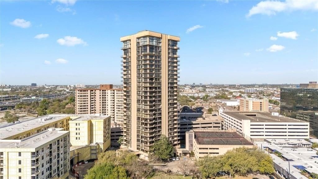 3350 McCue Road, Unit 1703 Houston, TX 77056 - Photo 2 of 18 Gallery Image 2