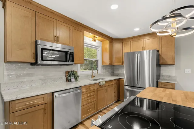 $558,900 | 6741 Heatherbrook Drive, Knoxville, TN 37931