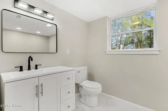 $558,900 | 6741 Heatherbrook Drive, Knoxville, TN 37931