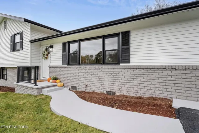 $558,900 | 6741 Heatherbrook Drive, Knoxville, TN 37931