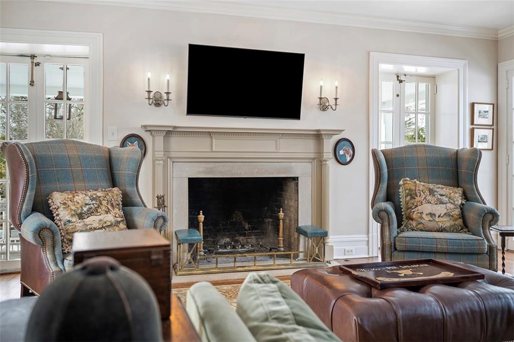 526 Scaife Road Sewickley, PA 15143 - Photo 19 of 50 a living room with furniture and a fireplace