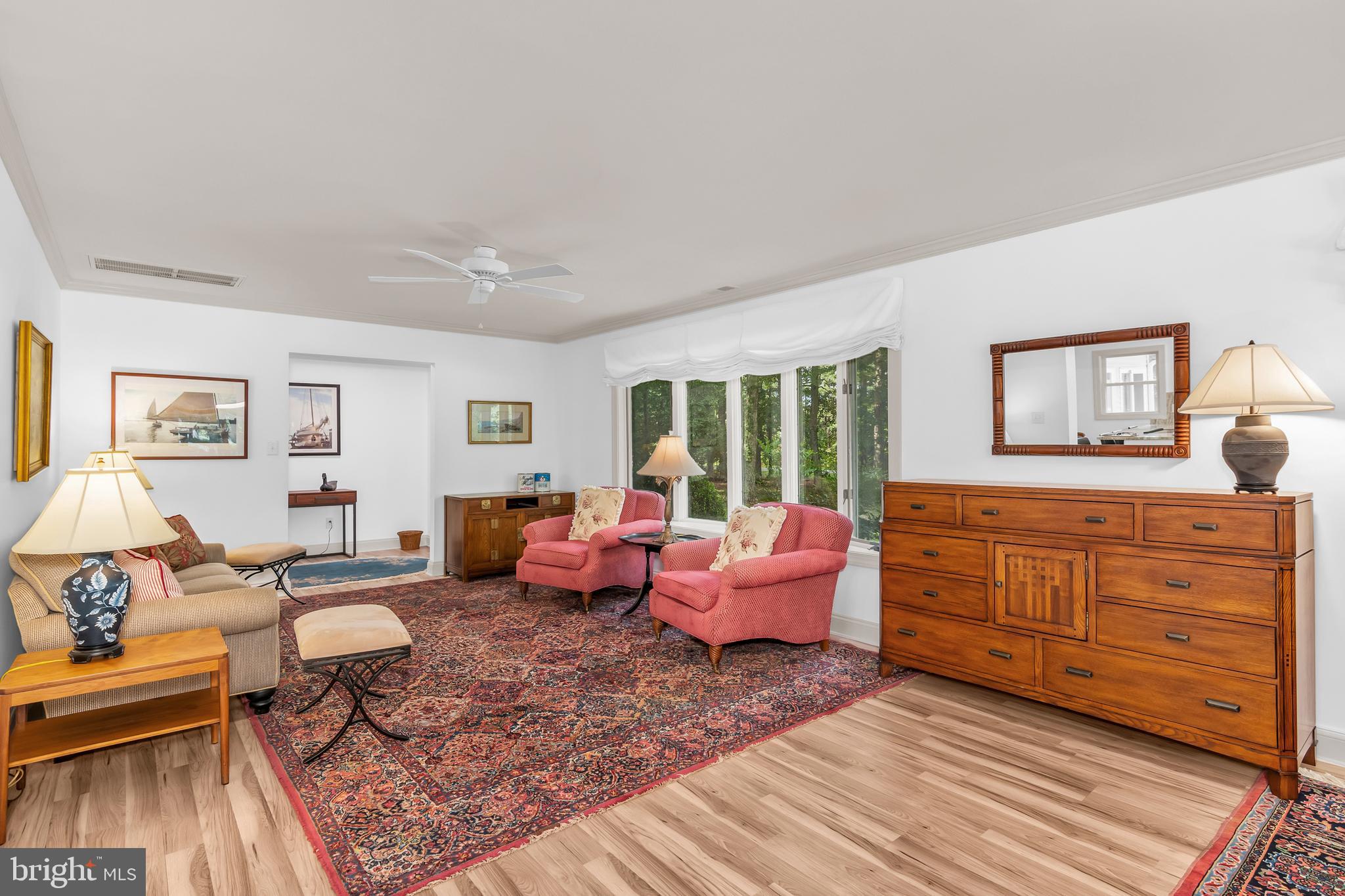 9459 New Road McDaniel, MD 21647 - Photo 14 of 27 a living room with furniture