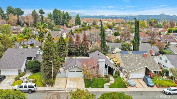 $899,999 | 25442 VÃa Escovar, Valencia, CA 91355