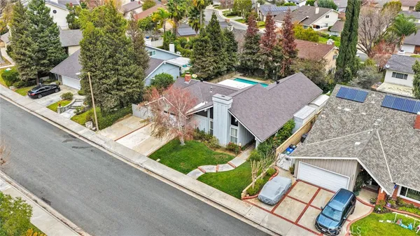 $899,999 | 25442 VÃa Escovar, Valencia, CA 91355