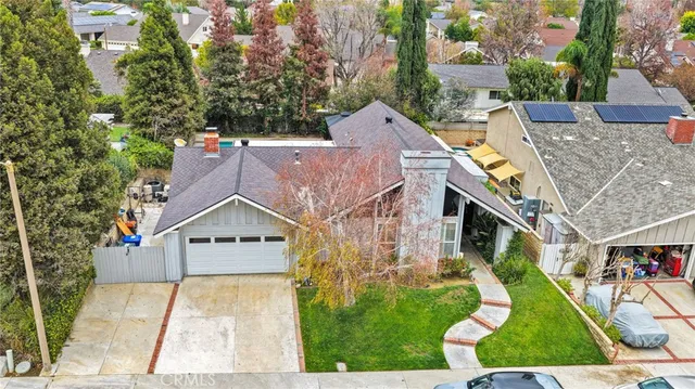 $925,000 | 25442 Vía Escovar, Valencia, CA 91355
