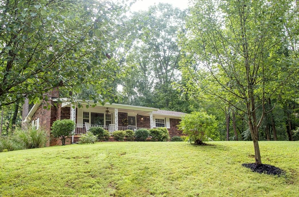 700 Summit View Road Knoxville, TN 37920 - Photo 3 of 24 Front of House