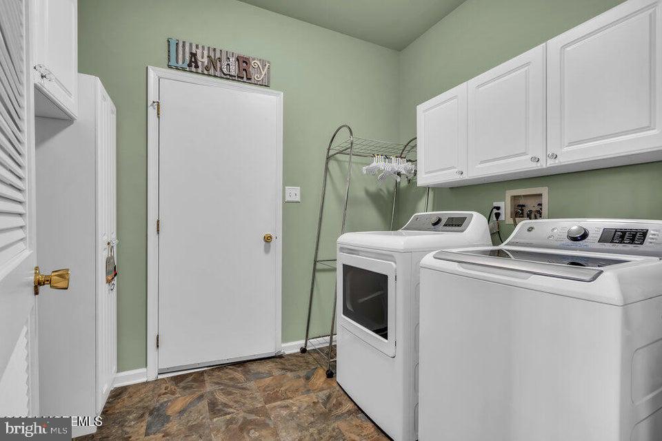 93 Gristmill Road Howell, NJ 07731 - Photo 15 of 54
