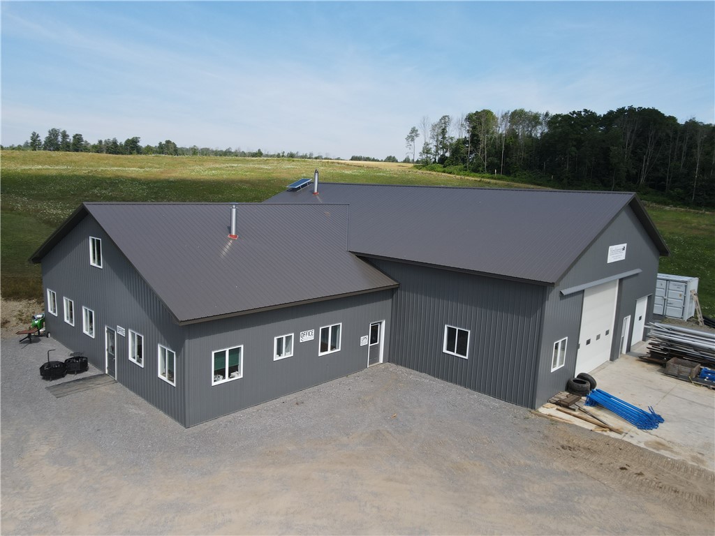 7690 Banks Road Pike, NY 14066 - Photo 5 of 49