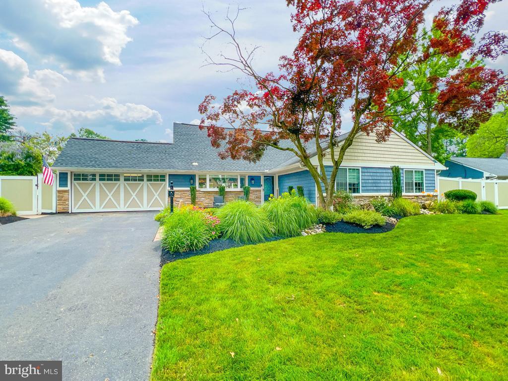 38 Spring Valley Road Levittown, PA 19056 - Photo 1 of 50 Gallery Image 1