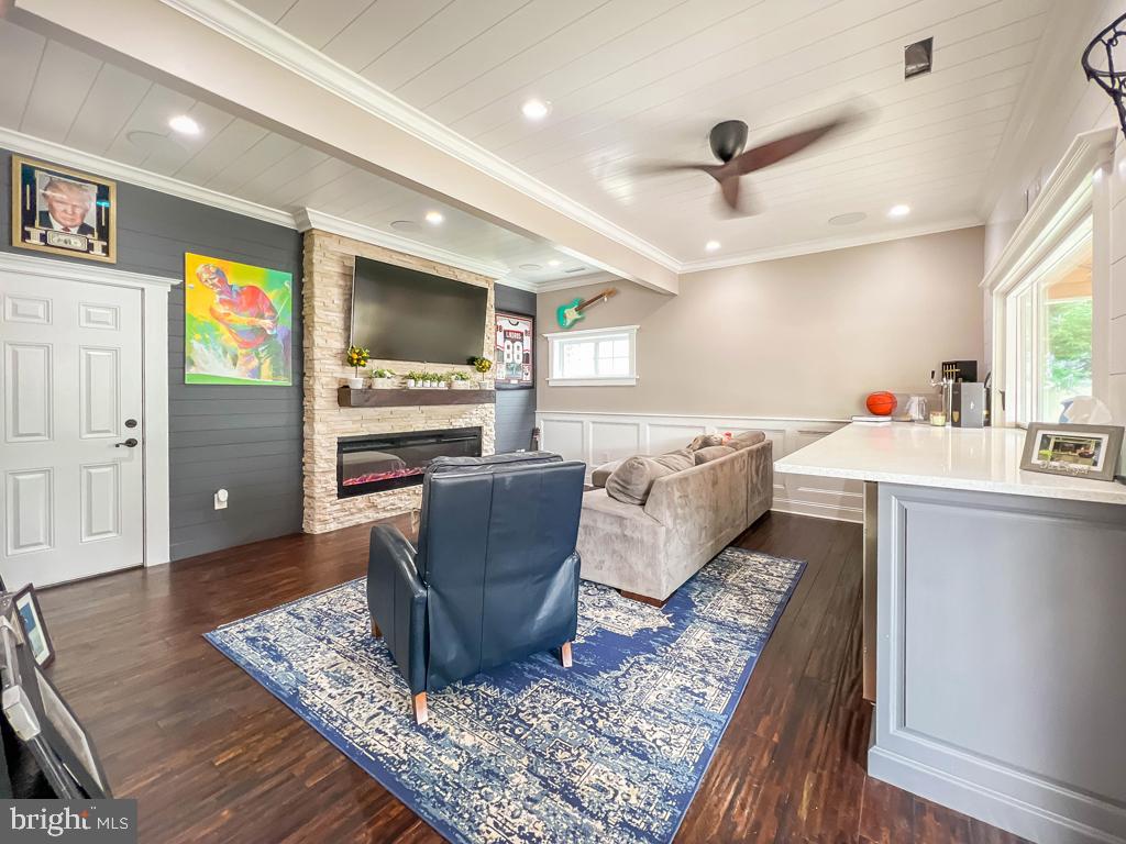 38 Spring Valley Road Levittown, PA 19056 - Photo 21 of 50 Gallery Image 21