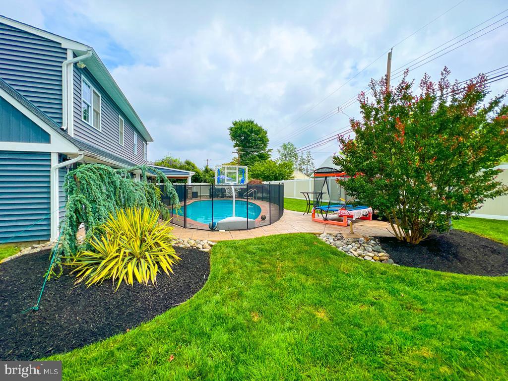 38 Spring Valley Road Levittown, PA 19056 - Photo 49 of 50 Gallery Image 49