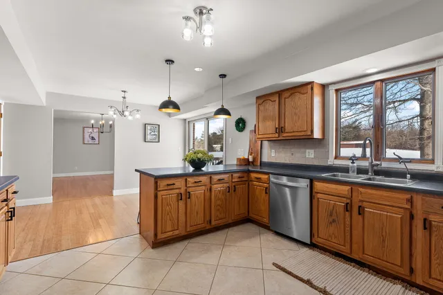 $525,000 | 16255 Grant Street, Crown Point, IN 46307