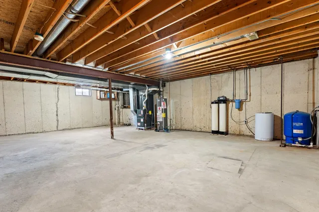 $525,000 | 16255 Grant Street, Crown Point, IN 46307