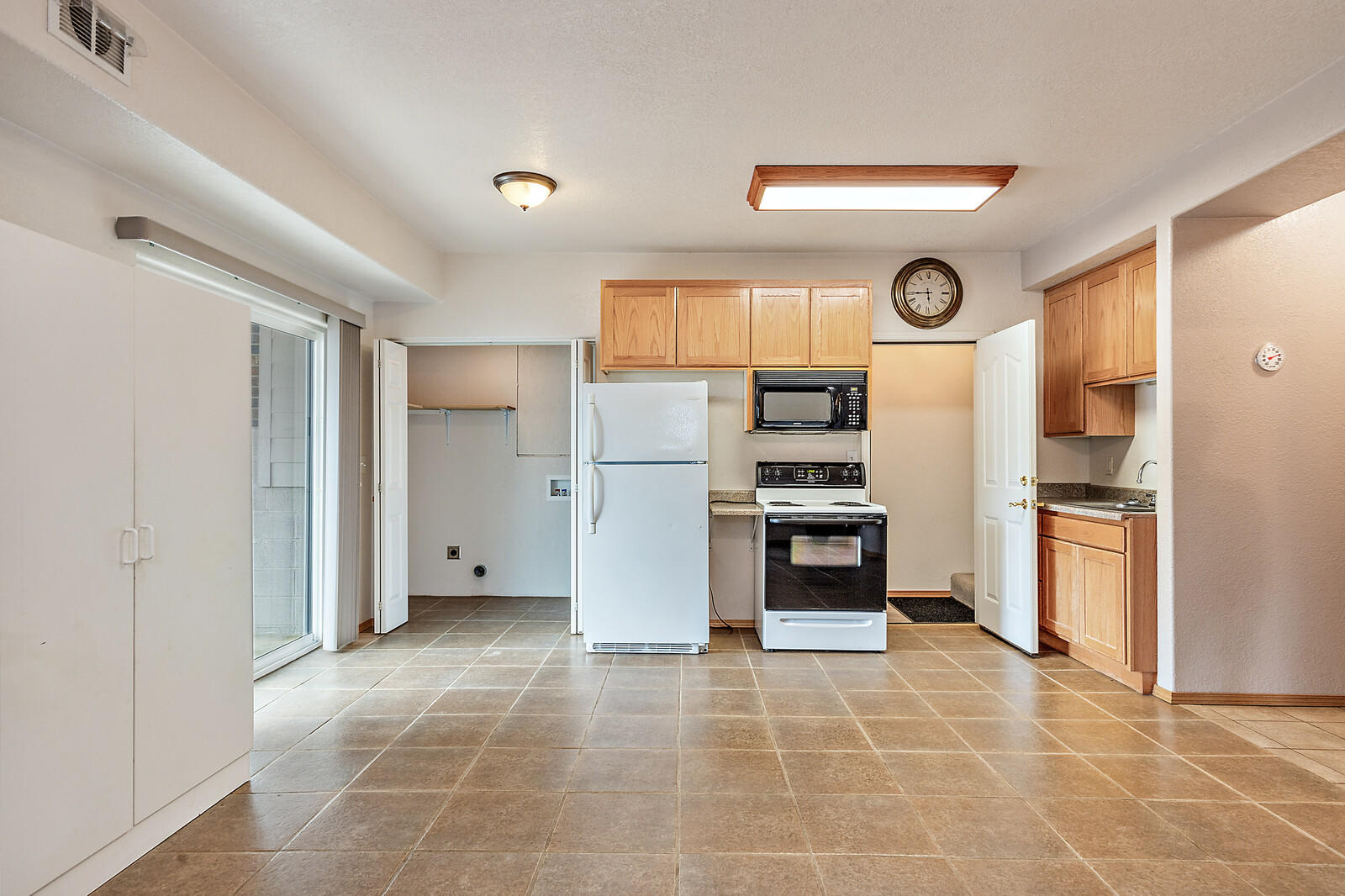 9996 Blackwell Road Central Point, OR 97502 - Photo 21 of 46 a kitchen with stainless steel appliances a refrigerator and a stove top oven
