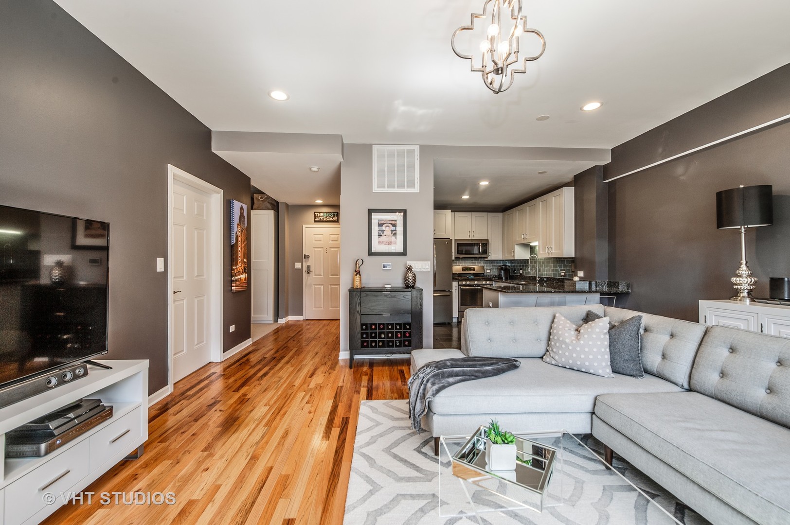 657 West Fulton Street, Unit 204 Chicago, IL 60661 - Photo 3 of 12
