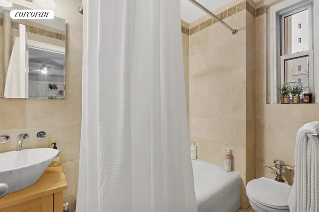 $350,000 | 70 Remsen Street, Unit 3F | Brooklyn Heights