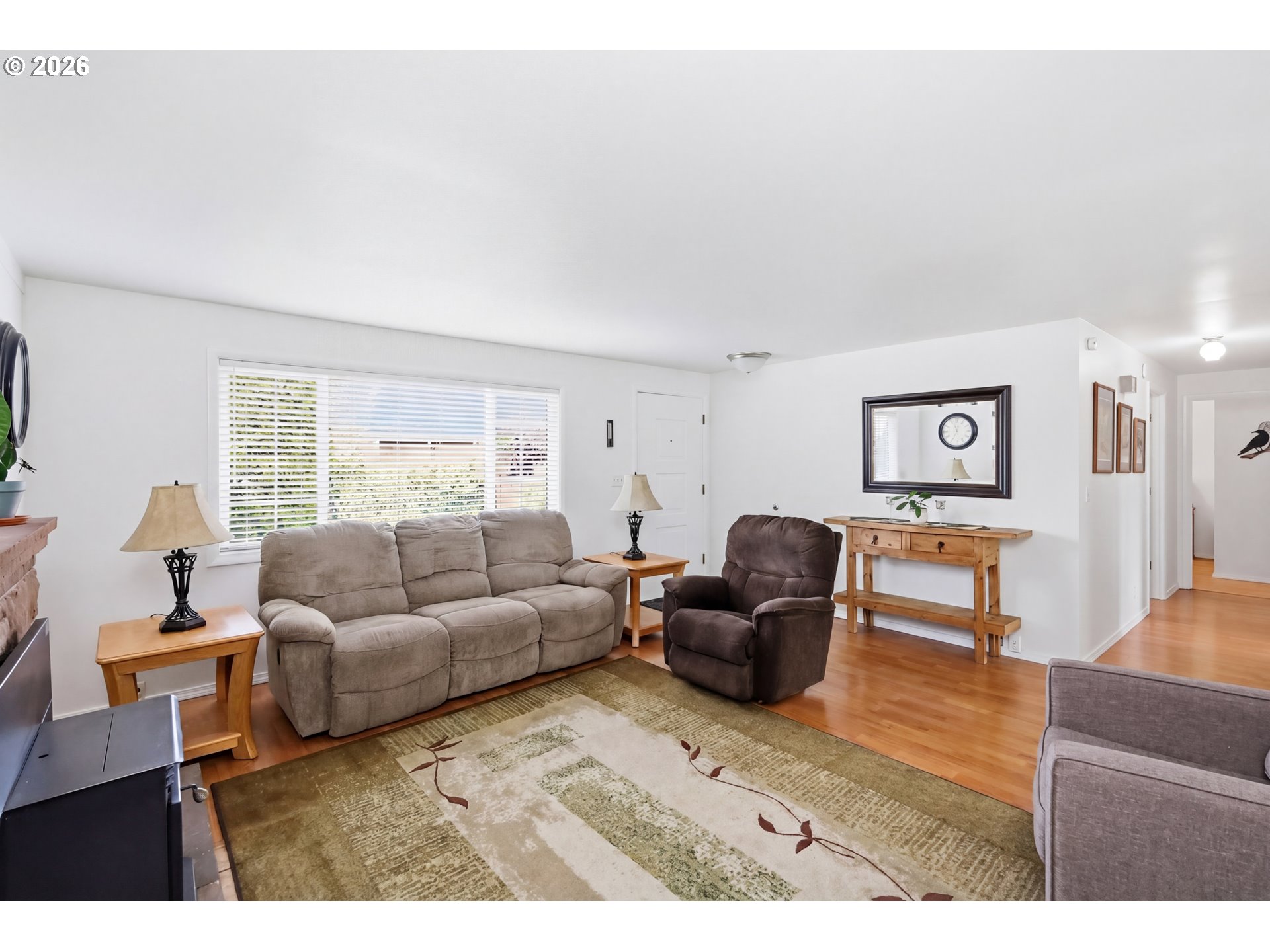 1125 Delrose Drive Springfield, OR 97477 - Photo 8 of 35 a living room with furniture and a window