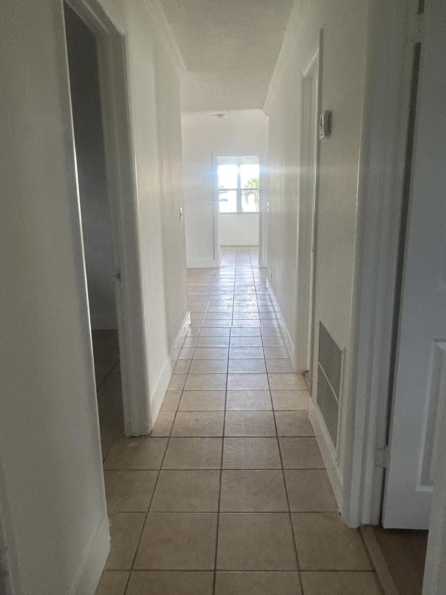 1528 Avenue South Riviera Beach, FL 33404 - Photo 5 of 9 Hallway