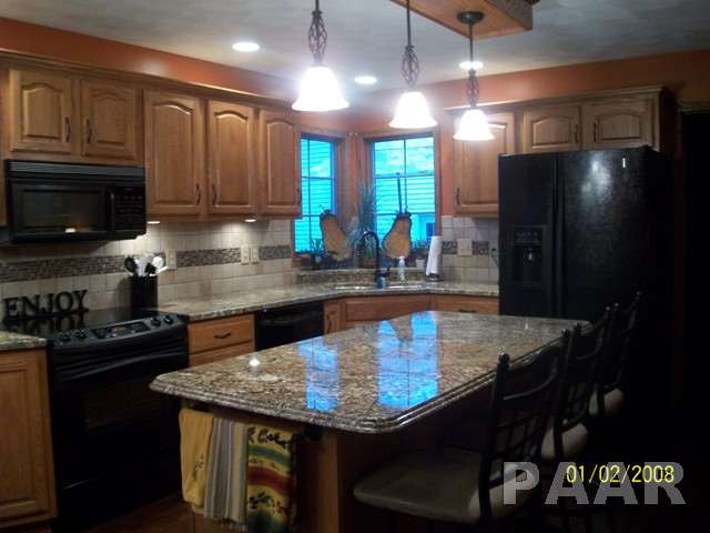 327 Wilmor Road Washington, IL 61571 - Photo 6 of 15 Gallery Image 6